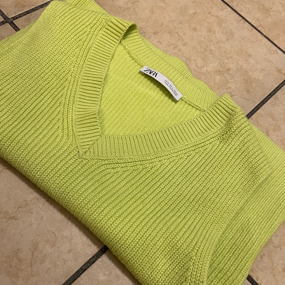 Zara vest green neon💚 - Picture 2 of 3